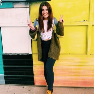 Meet your Posher, Makayla